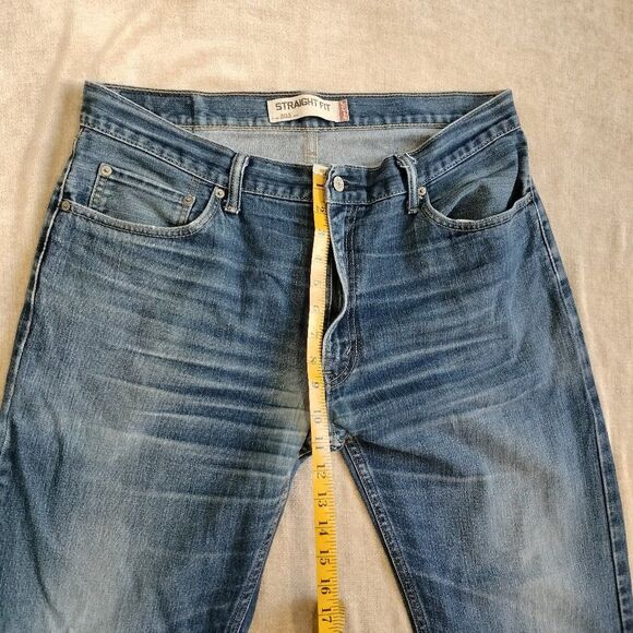 Levi's Straight Fit 505 Medium Wash Jeans 36x34 - Picture 7 of 9